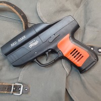 Пистолет Umarex Red Hawk. Walher